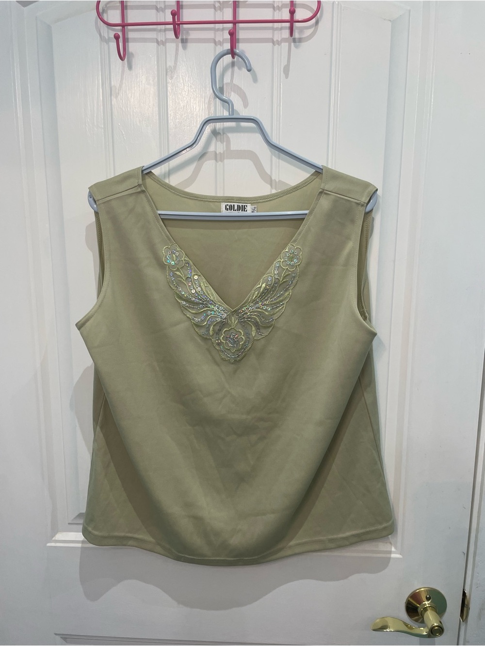 Y2K Green V-Neck Sleeveless Top with Embroidered Detail